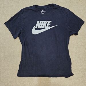 Nike Men's Dark Blue T-Shirt